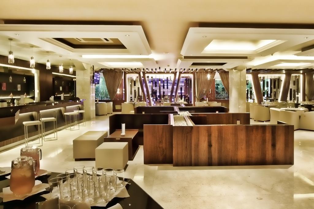 Grand Delta Hotel Medan Ngoại thất bức ảnh